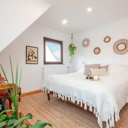 בית נופש Detached House In Near Stuttgart