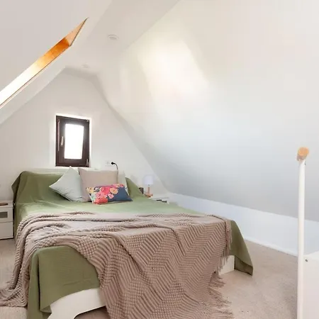 Detached House In Fellbach Near Stuttgart 펜션