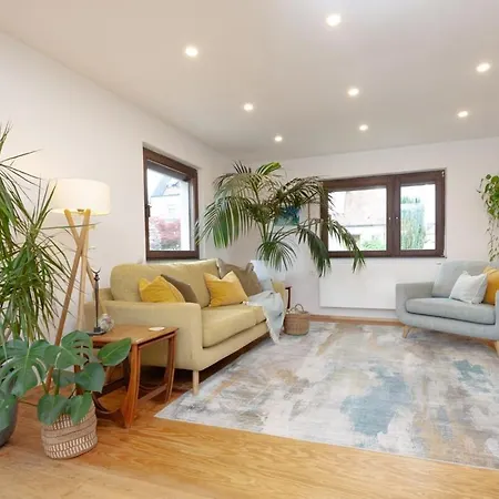 Detached House In Fellbach Near Stuttgart 펜션