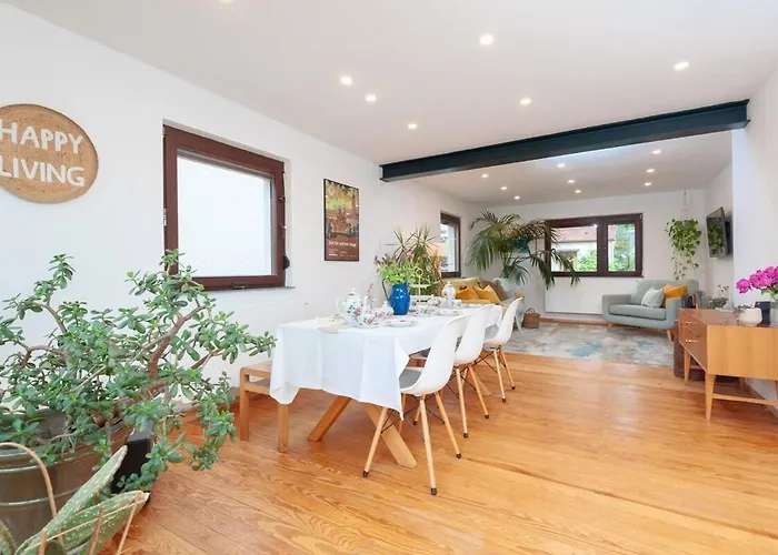 Сasa de vacaciones Detached House In Near Stuttgart Fellbach